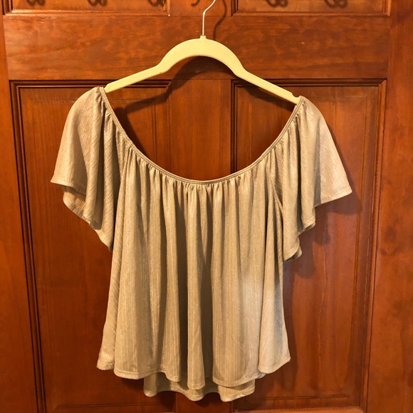 3 for $15 Urban Outfitters Shimmery Top - Picture 3 of 5